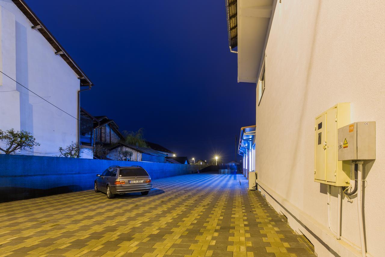 Hotel Raxand Residence Mioveni المظهر الخارجي الصورة