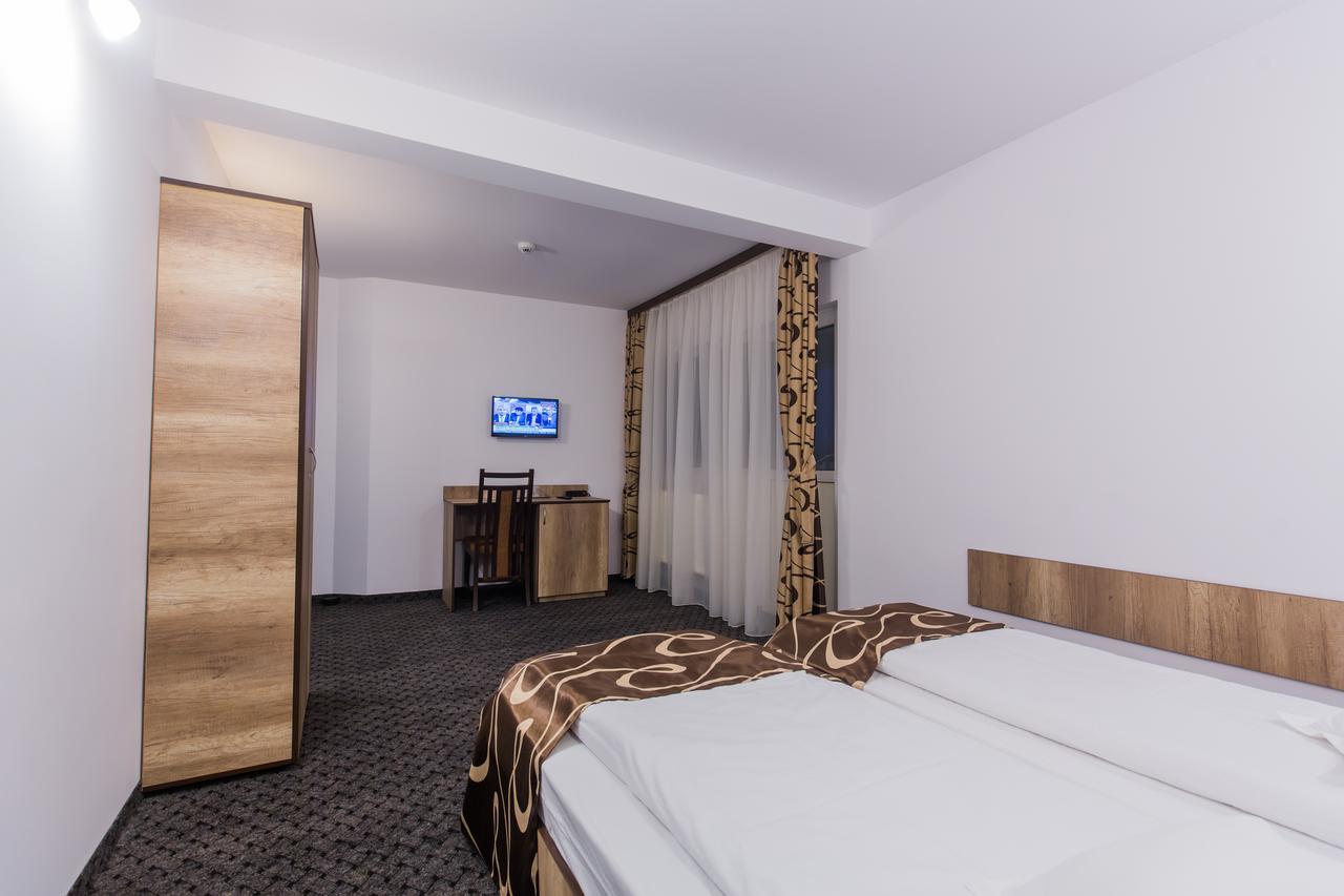 Hotel Raxand Residence Mioveni المظهر الخارجي الصورة